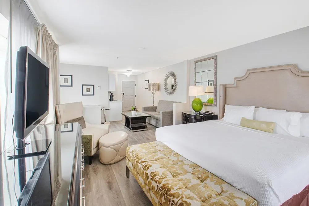 The King Studio Suite at the Elkotel